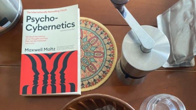 buku psychocybernetics